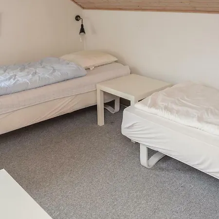 Three-bedroom In Romo Apartment